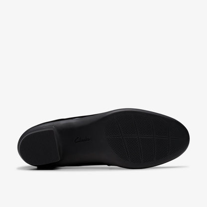 Shaya Poppy Black Patent - US 9607