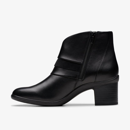 Shaya Sky Black Leather - US 7095