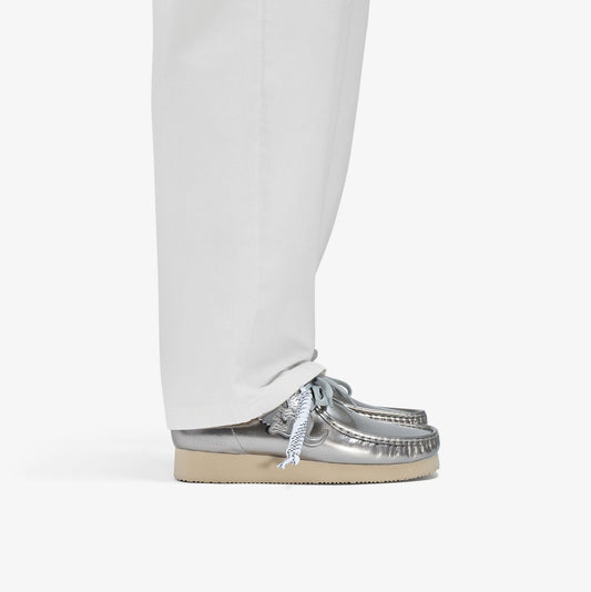 Wallabee 2604 Silver Patent - US 4777