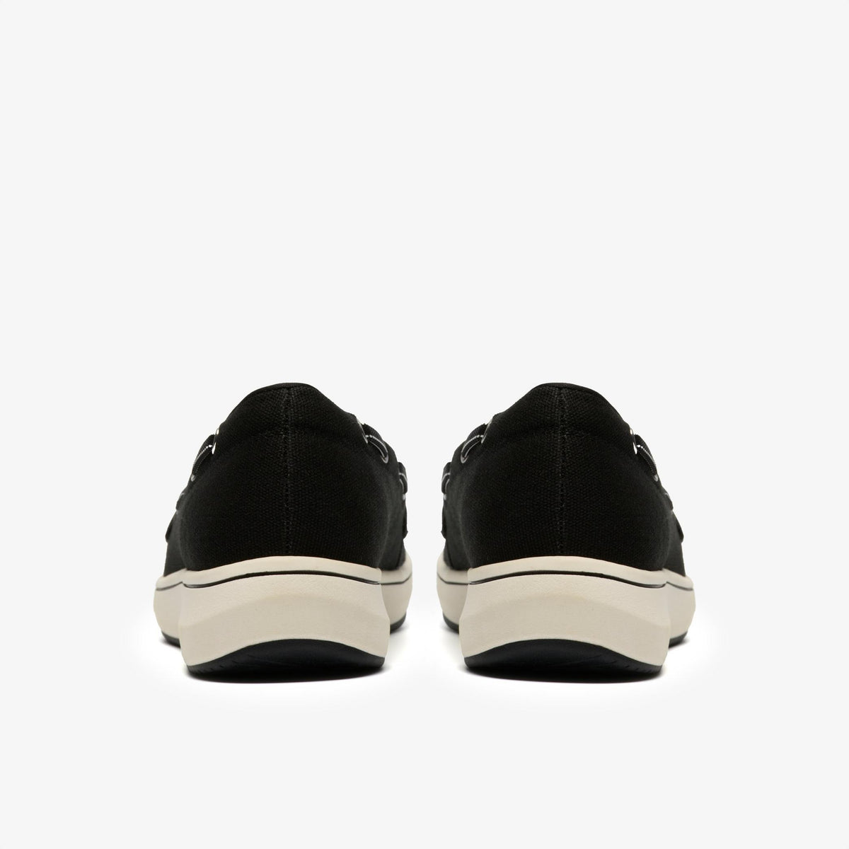 Breeze Sky Bay Black Canvas - US 1024