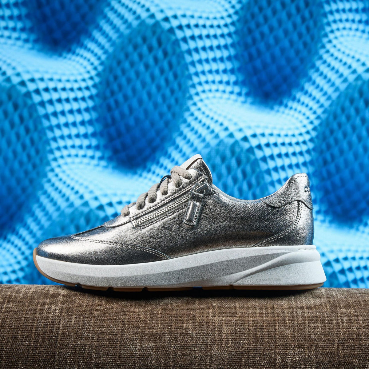 Code Run Pewter Metallic - US 5708